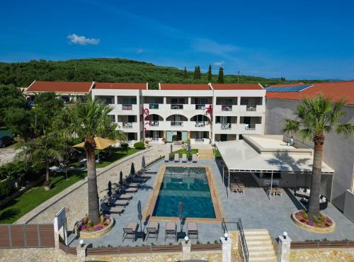 Remezzo Studios & Apartments in Amoudi
