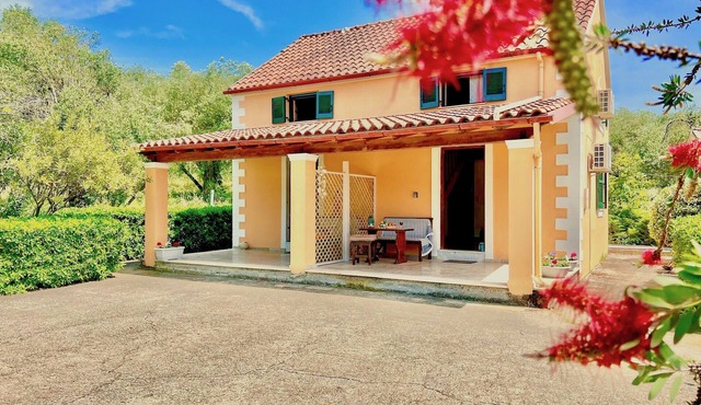 Renas Maisonette 2 near Roda in Roda
