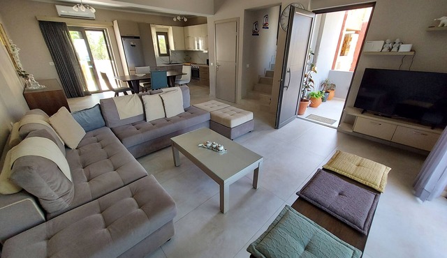 Rethymno Suburb Maisonette in Rethimno