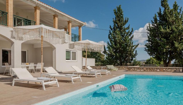 Rivazzurra Beachfront Luxury Villa in Lithakia