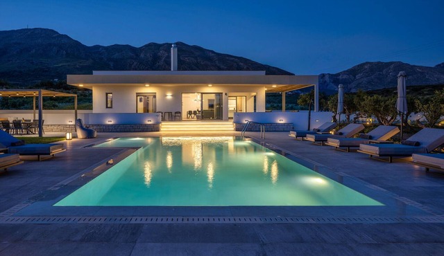 Romantic villa 5 minutes from the sea in Rethymno