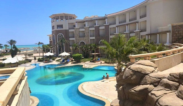 Royal Beach Resort in Hurghada
