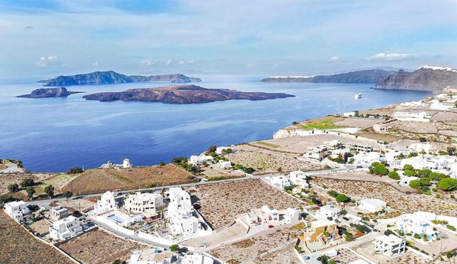 S&K Nayas Luxury Suite Santorini in Megalokhori