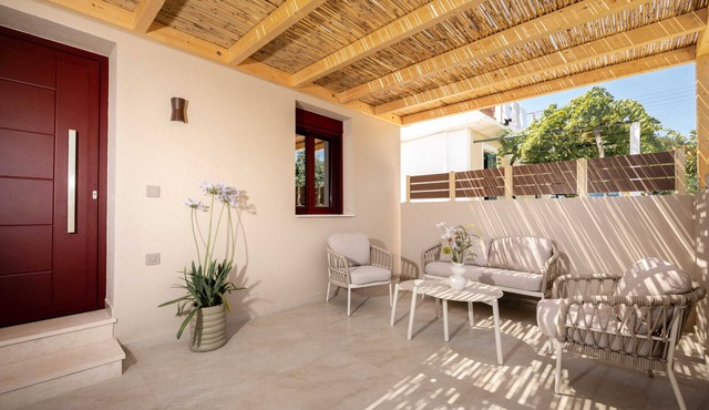 Salt Vibe Residence - Dione Residence, close to the sea in Vasilikos