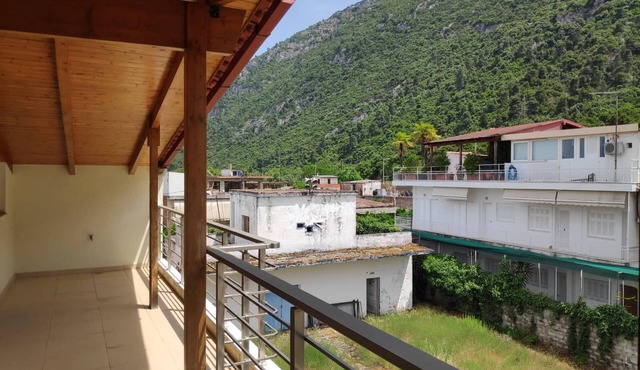 Samaras Apartments - Mountain View Attic in Kamena Vourla