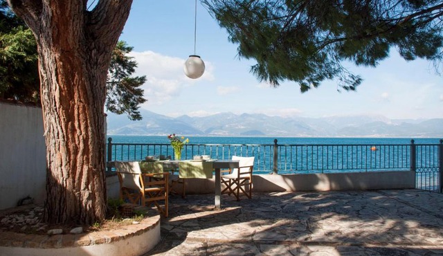 Sea front house on the beach, Peloponnese in Kato Rodini