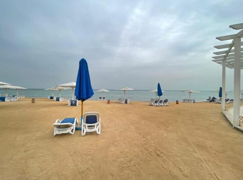 Sea-Front Selena Bay Resort Apartment in Hurghada