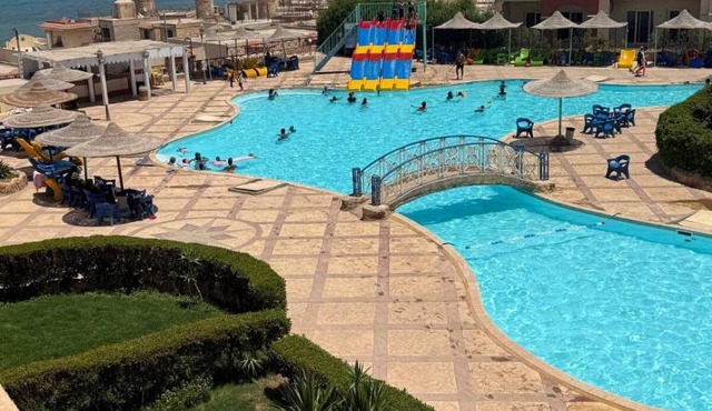 Sea-poolside Lasirena Chalet in An Sokhna