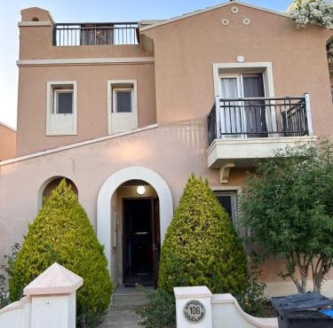 Sea View 4Bedroom Villa wz Jacuzzi Mountain View Ras Elhikma