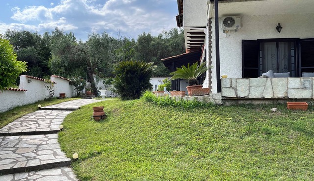 Sea view traditional cottage in Platamon