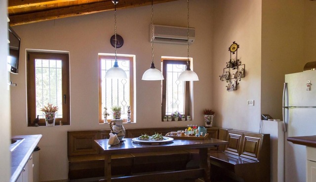 Seafront Luxury Villa w/5-en/suite BR & BBQ in Eretria