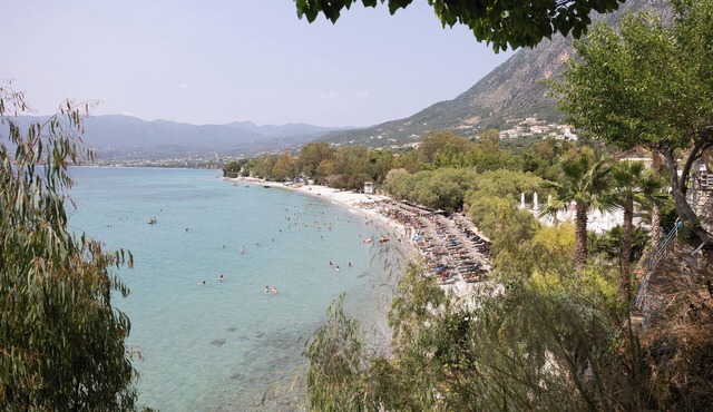 Seafront retreat Apartment in Almyros, Kalamata in Paralia Vergas