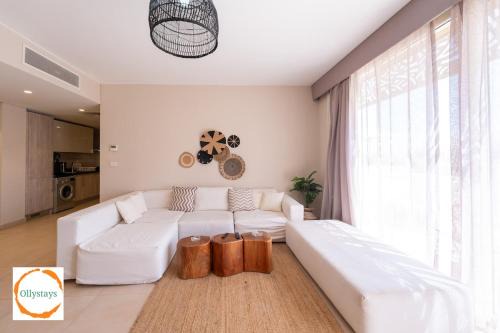 SeaView Mangroovy 2BR, Walk to Pool & Beach, El Gouna! OllyStays