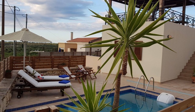 Seaview Villa with private pool and roof sitting area with bareque! in Rethymno
