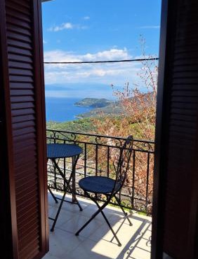 Serafima's house Lesvos in Sykaminéa