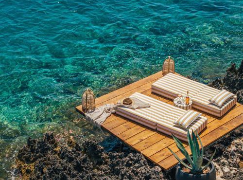 Sewelo Suites - Beachfront Boutique Suites in Skinária