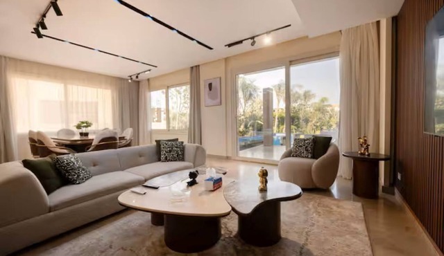 Spacious 6BR with private swimming pool in New Cairo City