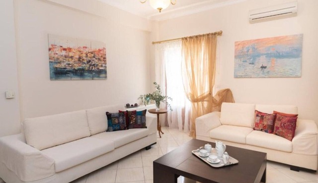 Spacious independent family-sized apartment in Vathy, Ithaki in Vathi
