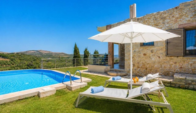 Stefania Villa Dio - One Bedroom Villa, Sleeps 2 in Roumeli