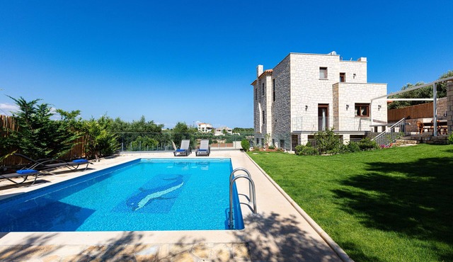 Stone Built villa with private pool offering a peaceful setting in RETHYMNO
