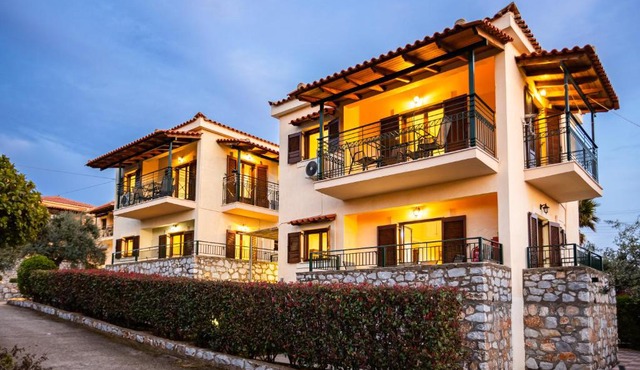 Stoupa Serene Nests - Spitiko Getaway in Stoupa