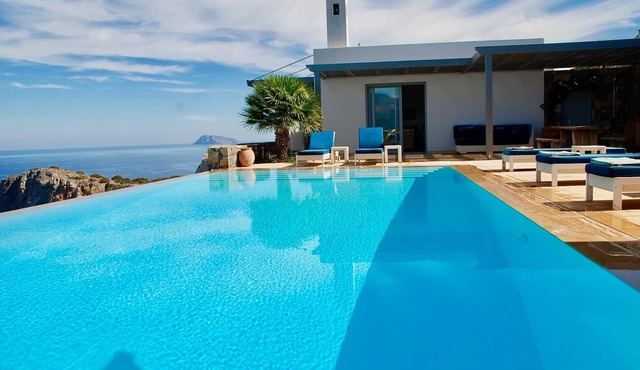 Stunning 4 bedroom villa + guest suite, private estate, breathtaking views in Agios Nikolaos