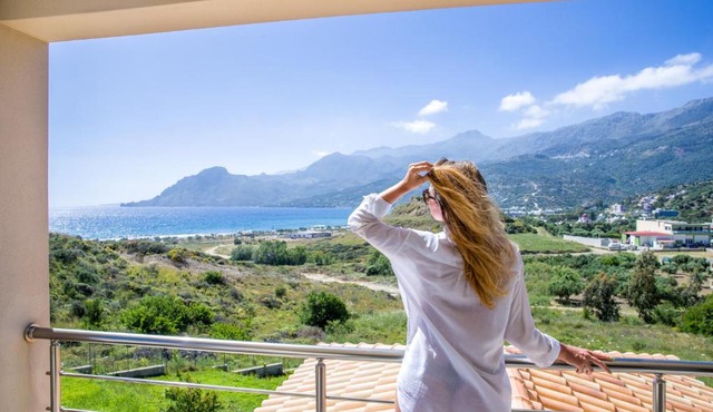 Sunflower villa in Plakias