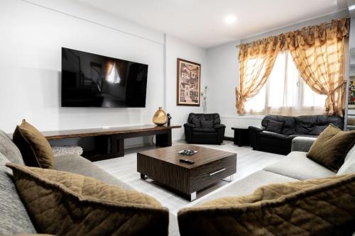 Super lux maisonette, 10 minutes from city center in Thessaloniki
