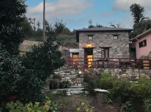 Sweet Stone Cottage in Tsagarada