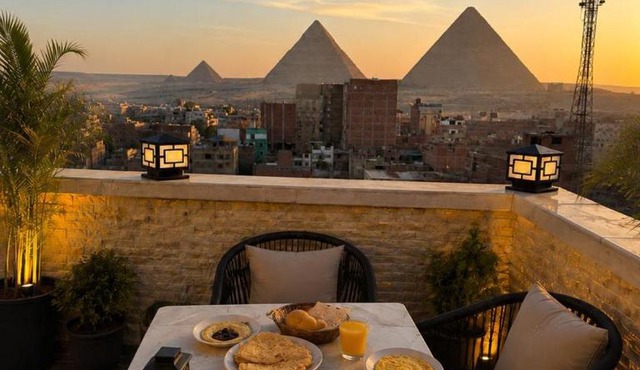 Talia pyramids inn
