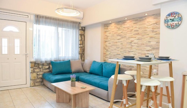 Theoni's Seaside Apartment in Kalamata