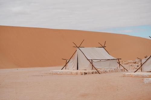 Tzila Camp in Qaryat Ḩātim aţ Ţāʼī