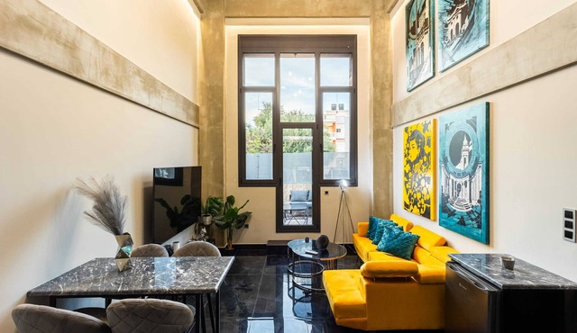 Ventiri Lofts, Private Pool, Steps to the Beach in Anatolikos Sinikismos