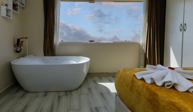 Venus Pyramids Inn in Giza