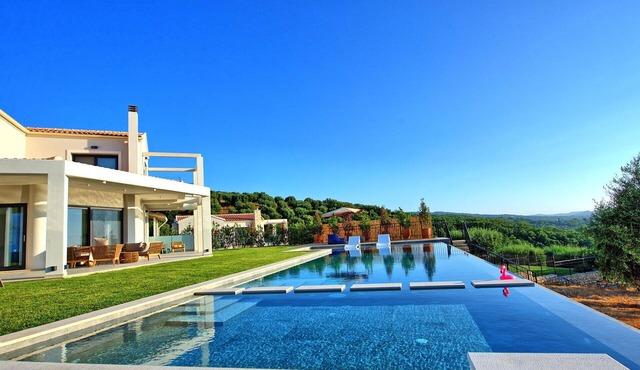 Villa Acropolitana – Luxury Corfu vacation villa rental with pool and sweeping views in Acharavi