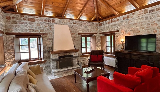 Villa Acroria in Karpenisi in Karpenisi