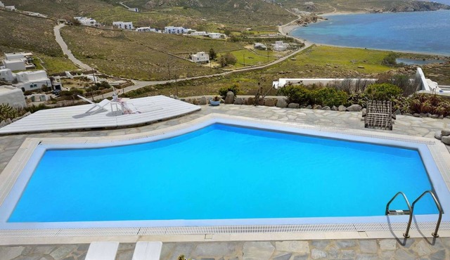 Villa 'Aeracura'- Seablue Villas Mykonos in Choulakia