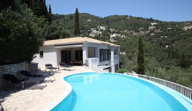 Villa Agni, Contemporary villa in excellent location just 200 meters from Agni Beach in Agni Beach