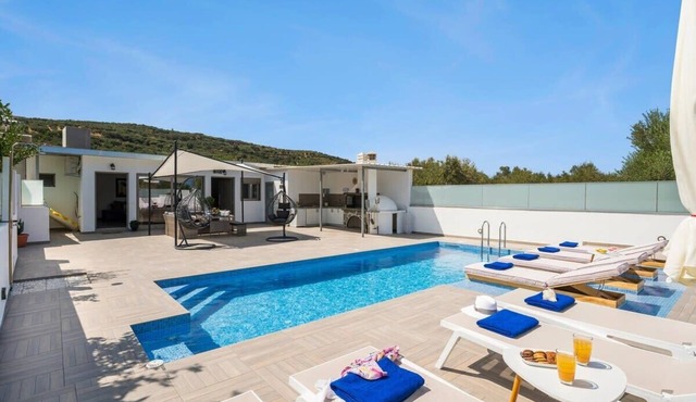 Villa Alitocatos in Drapanias