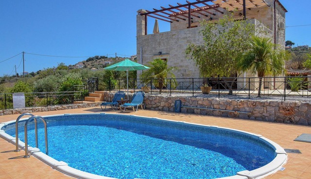 Villa Almyros, Luxury villa, sea view, private pool, outdoor kitchen/living in Kefalas