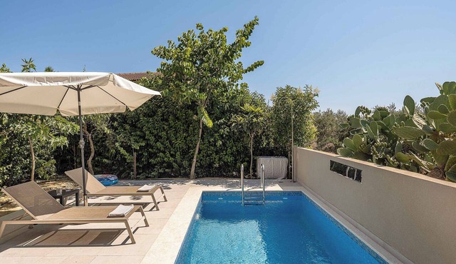 Villa Anthos | Luxury 1-Bedroom Villa with Heated* Pool! in Crete