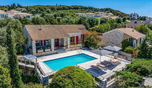 Villa Arion by Villa Plus in Antipata