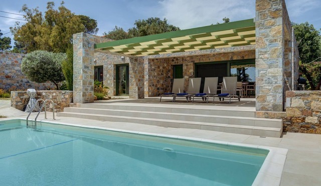 Villa Aryballos - Three Bedroom Villa, Sleeps 6 in Agios Isidoros