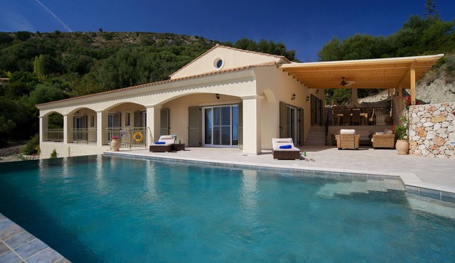 Villa Asteri - Secluded Location, Panoramic Sea Views, Large Infinity Pool. in Kefalonia