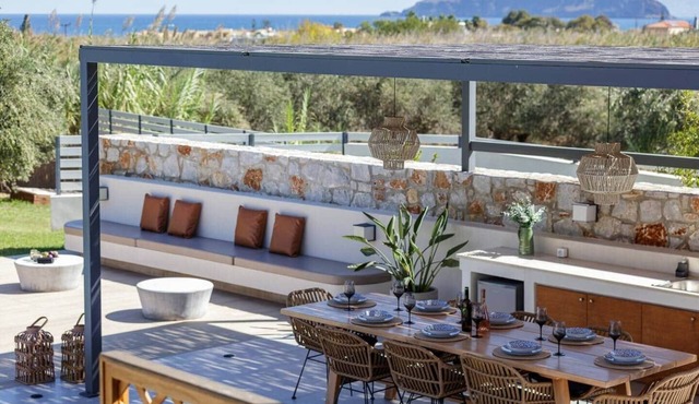 Villa Aviana, Garden, Private Pool BBQ, Quiet in Gerani