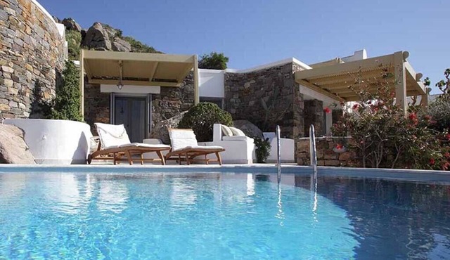 Villa 'Cave' 3 pax Infinity Pool Beach Hotel Villa Paradise Naxos in Naxos
