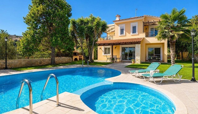 Villa Elessa - Three Bedroom Villa, Sleeps 6 in Rethymno