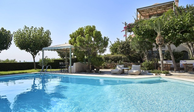Villa for Your Dream Family Holidays in the Outskirts of Athens in Thimari