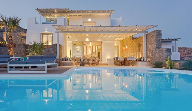 Villa Ionas - Seven Bedroom Villa, Sleeps 13 in Elia