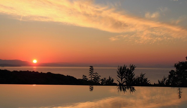 Villa Lefki – spacious contemporary villa with XL infinity pool in Sivota